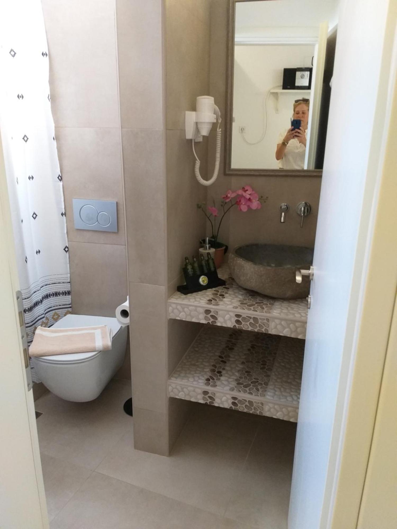 Pension Moschoula Platis Gialos  Rom bilde