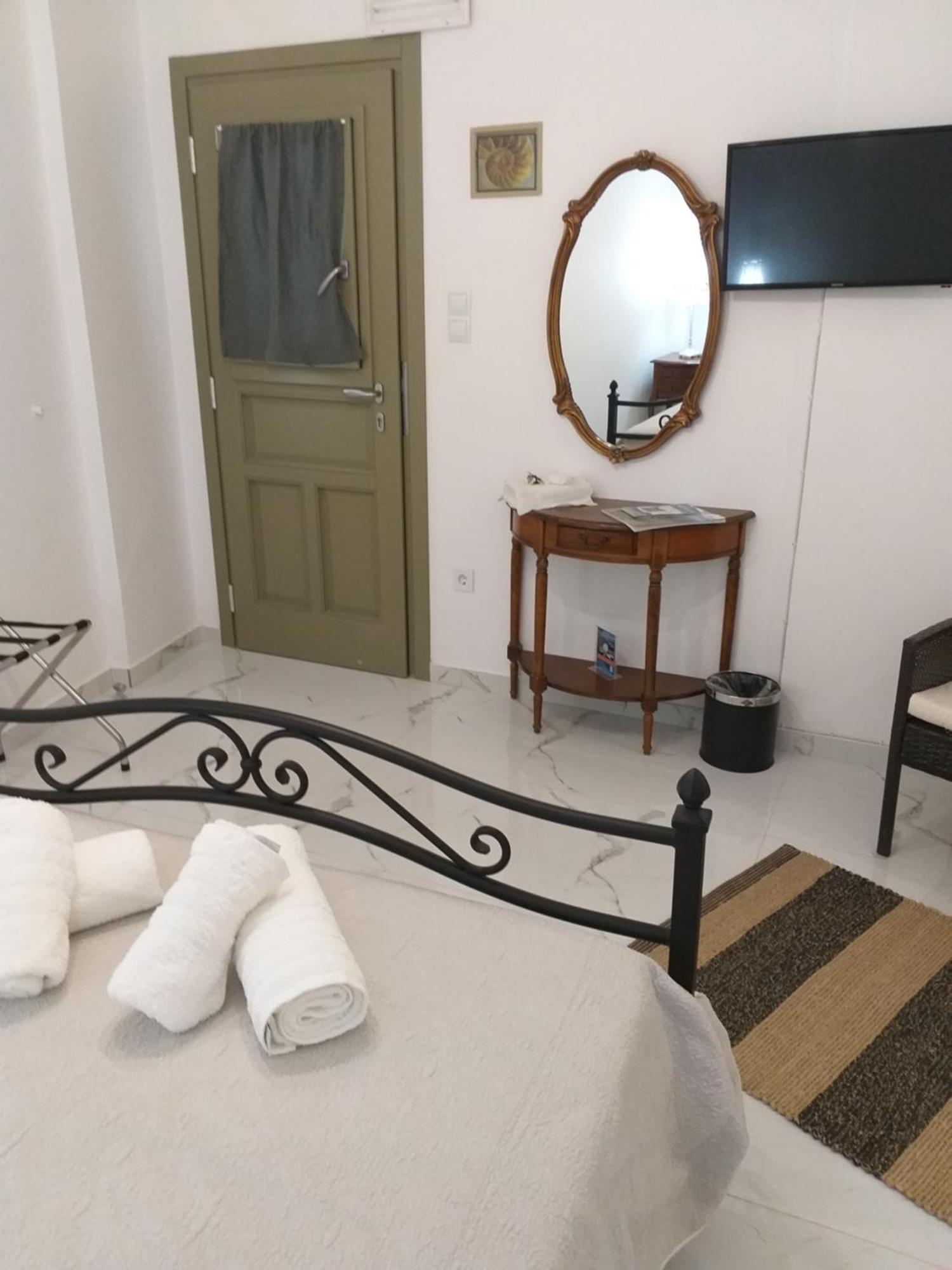 Pension Moschoula Platis Gialos  Rom bilde